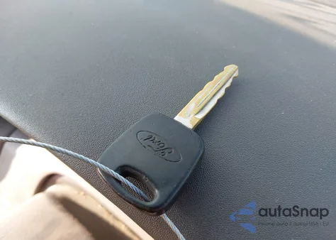 2003 Ford F-150 Lariat/Xlt из США, поврежденный, VIN 1FTRW08L63KC47617